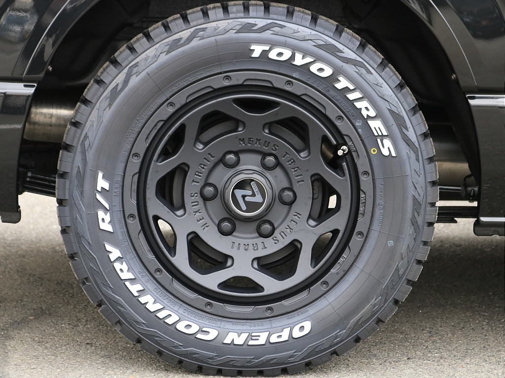 オリジナルネクサスクレスト１６インチアルミホイール