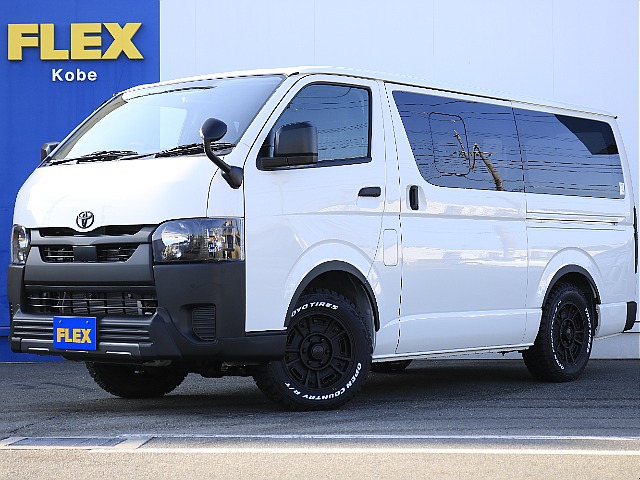 新車ハイエースV　DXディーゼル４WDカスタム車両の入庫