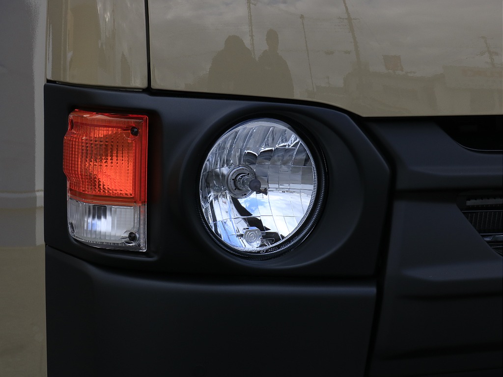 内外装、足回り、ナビと欲しい装備をパッケージングでコンプリートカスタム★もちろん追加カスタムもお任せください！どんなカスタムもお任せください！お客様のニーズに合わせたご提案をさせていただきます！