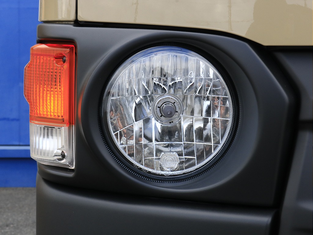 内外装、足回り、ナビと欲しい装備をパッケージングでコンプリートカスタム★もちろん追加カスタムもお任せください！どんなカスタムもお任せください！お客様のニーズに合わせたご提案をさせていただきます！