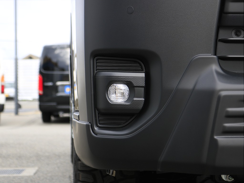 内外装、足回り、ナビと欲しい装備をパッケージングでコンプリートカスタム★もちろん追加カスタムもお任せください！どんなカスタムもお任せください！お客様のニーズに合わせたご提案をさせていただきます！