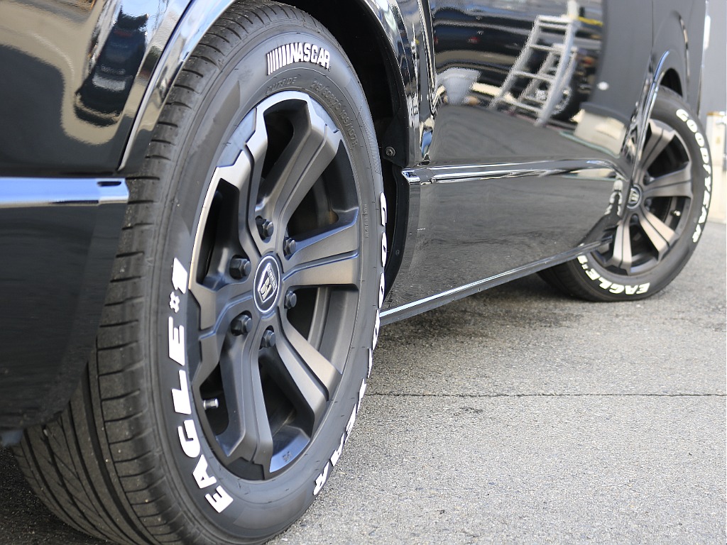 オリジナルカラーバルベロ１７インチアルミホイール