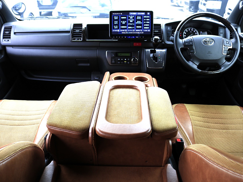 トヨタ ハイエースバン(16枚目)