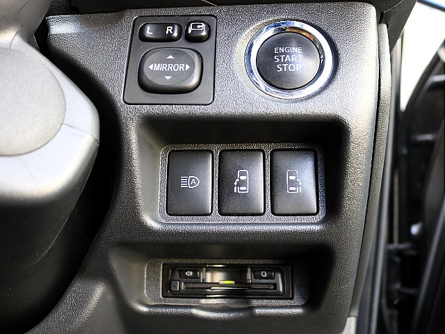 メーカーオプション両側パワースライドドア