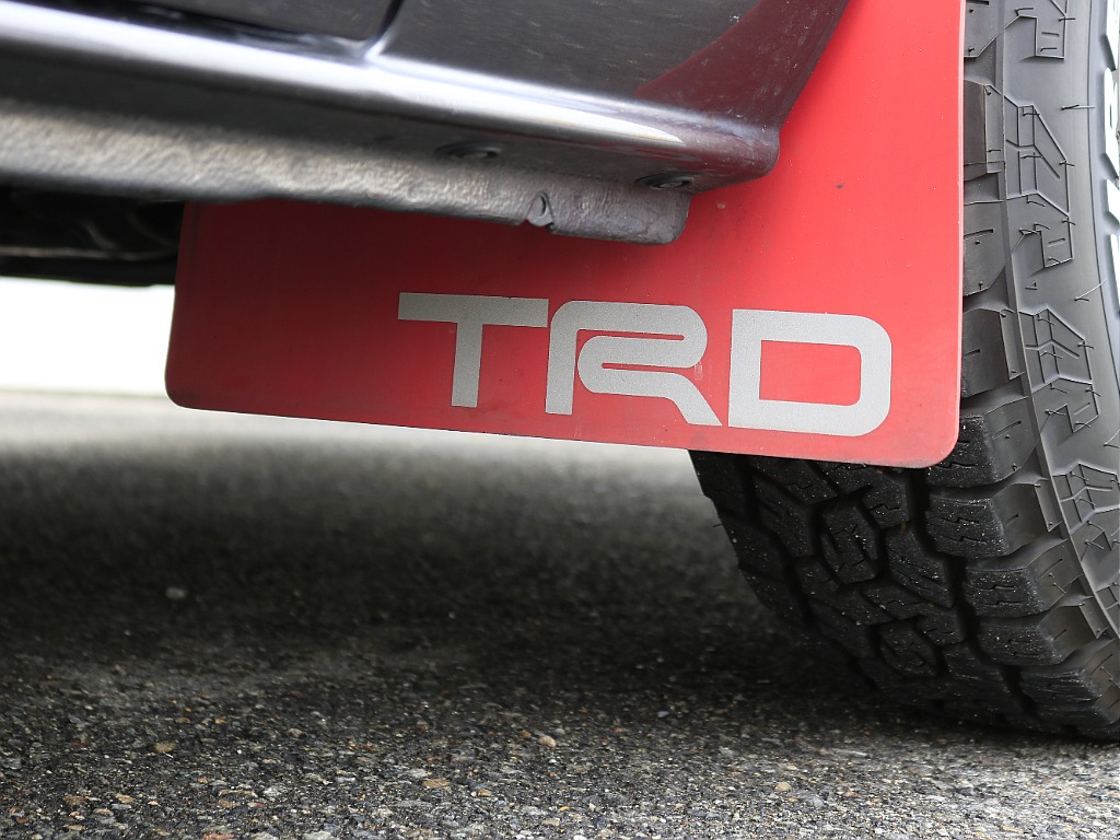 TRDマッドフラップ