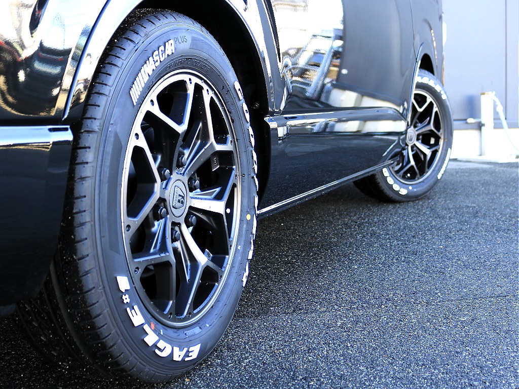 定番のナスカータイヤを装着