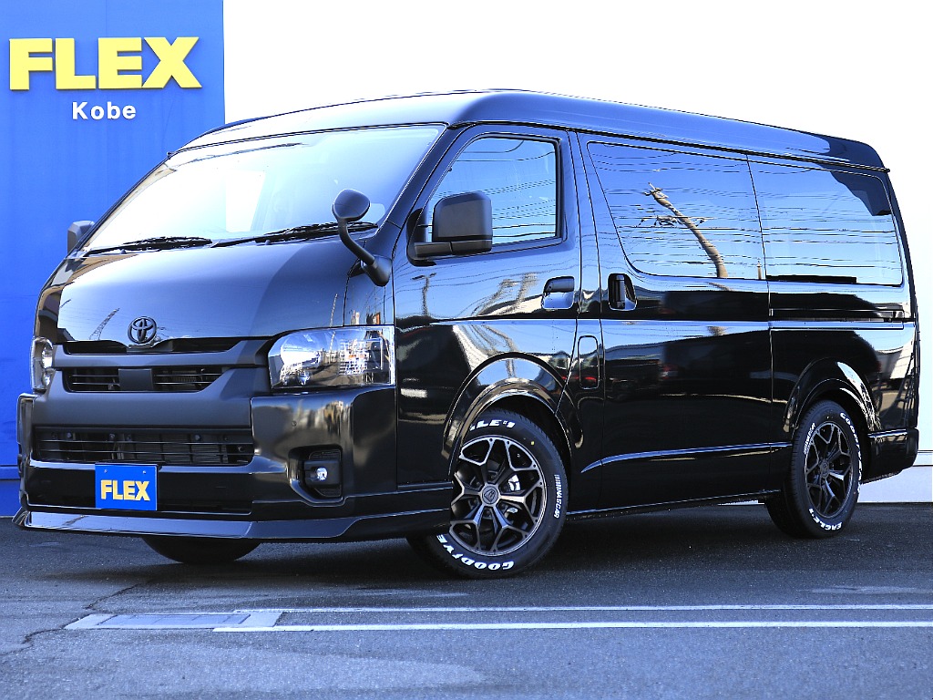 新車ハイエースワゴンガソリン２ＷＤカスタム車両の入庫