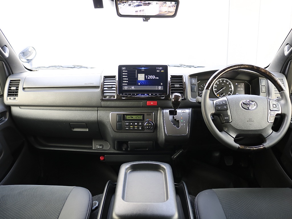 上質なインパネ周り