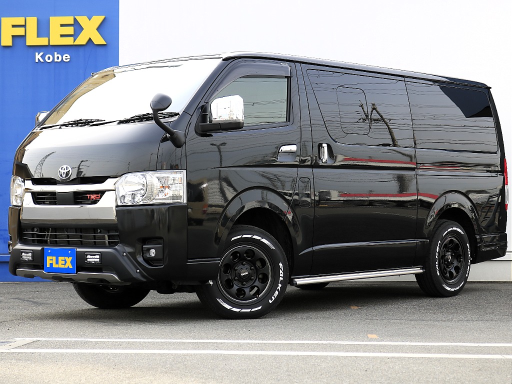 R5年ハイエースVダークプライムⅡディーゼル４WDカスタム車両の入庫