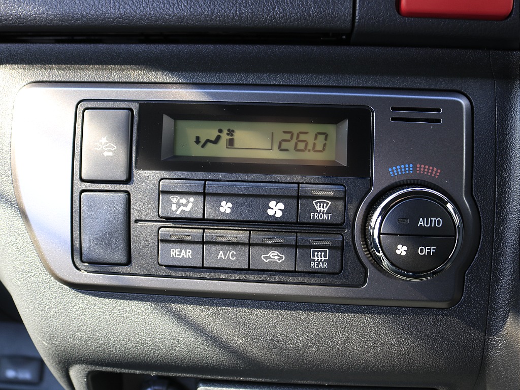 トヨタ ハイエースバン(18枚目)