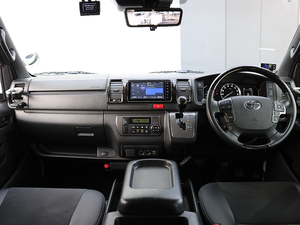 上質なインパネ周り