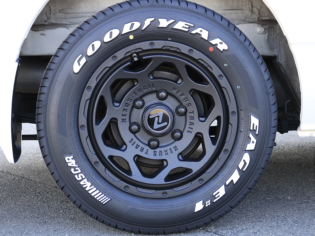 オリジナルネクサスクレスト１６インチアルミホイール