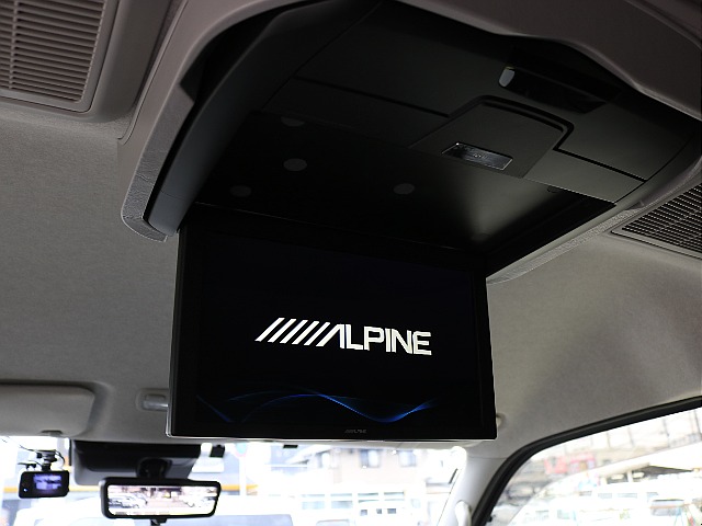 アルパイン製フリップダウンモニター