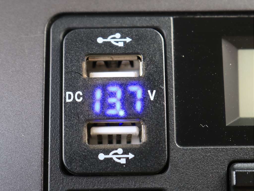 内外装、足回り、ナビと欲しい装備をパッケージングでコンプリートカスタム★もちろん追加カスタムもお任せください！どんなカスタムもお任せください！お客様のニーズに合わせたご提案をさせていただきます！