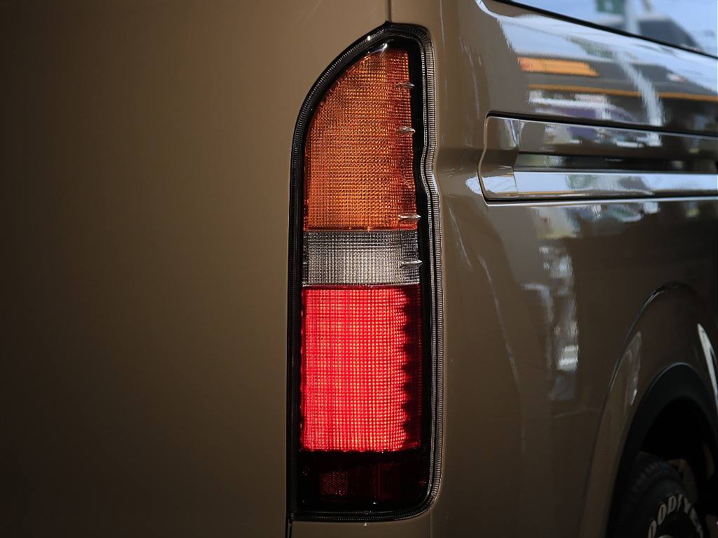 内外装、足回り、ナビと欲しい装備をパッケージングでコンプリートカスタム★もちろん追加カスタムもお任せください！どんなカスタムもお任せください！お客様のニーズに合わせたご提案をさせていただきます！