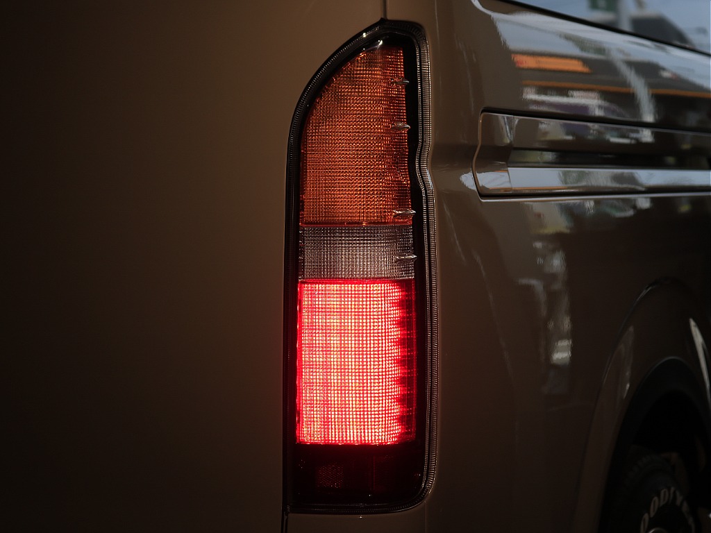 内外装、足回り、ナビと欲しい装備をパッケージングでコンプリートカスタム★もちろん追加カスタムもお任せください！どんなカスタムもお任せください！お客様のニーズに合わせたご提案をさせていただきます！