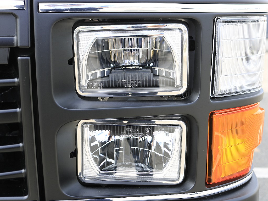 内外装、足回り、ナビと欲しい装備をパッケージングでコンプリートカスタム★もちろん追加カスタムもお任せください！どんなカスタムもお任せください！お客様のニーズに合わせたご提案をさせていただきます！