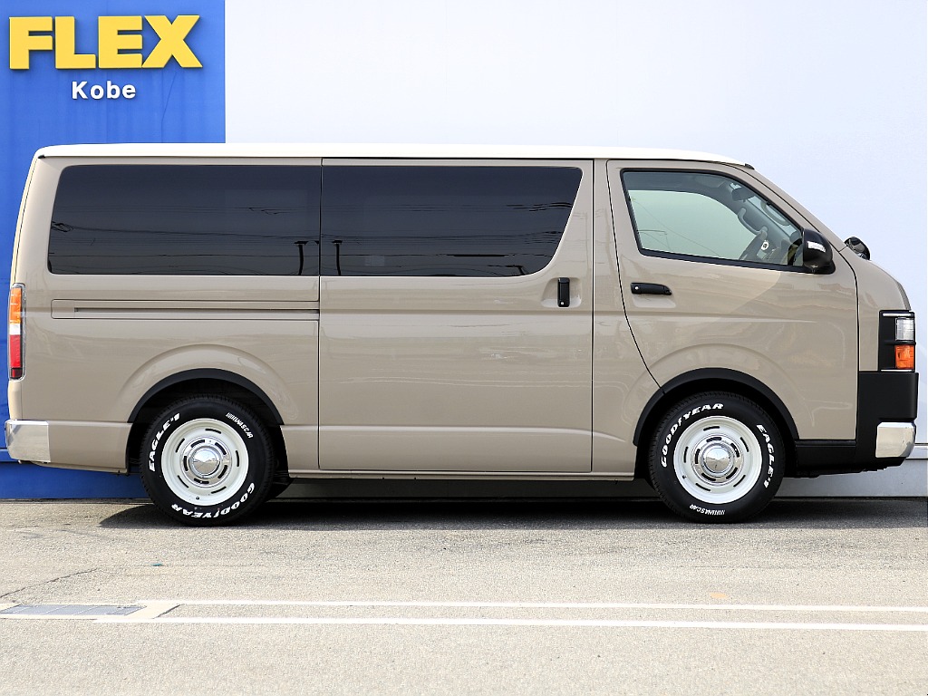 内外装、足回り、ナビと欲しい装備をパッケージングでコンプリートカスタム★もちろん追加カスタムもお任せください！どんなカスタムもお任せください！お客様のニーズに合わせたご提案をさせていただきます！