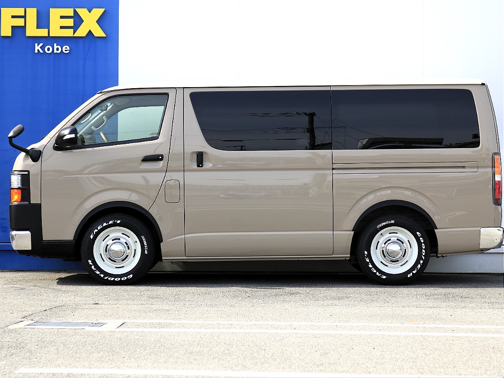 内外装、足回り、ナビと欲しい装備をパッケージングでコンプリートカスタム★もちろん追加カスタムもお任せください！どんなカスタムもお任せください！お客様のニーズに合わせたご提案をさせていただきます！