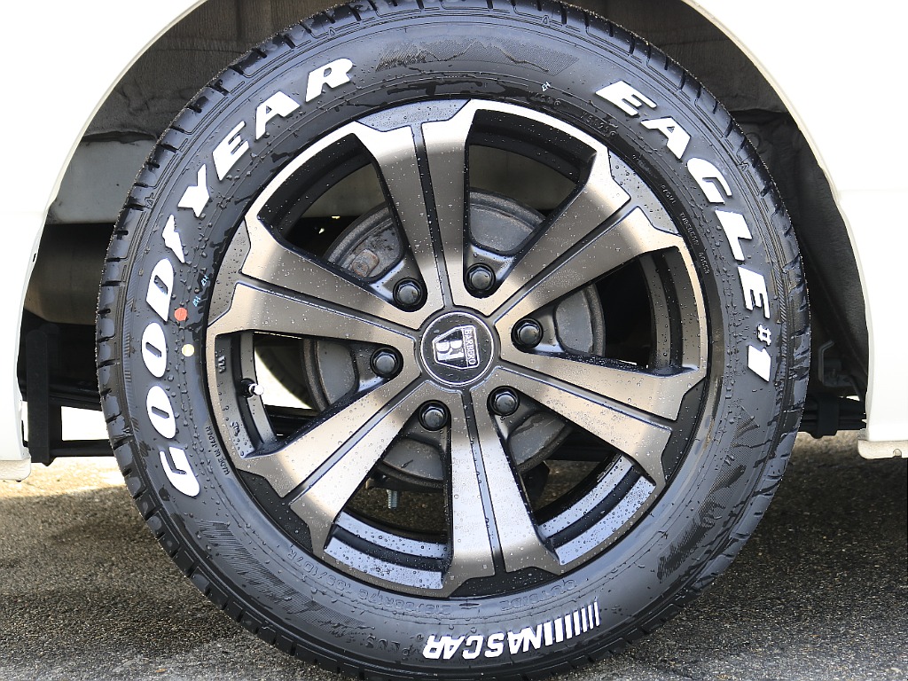 オリジナルカラーバルベロ１７インチアルミホイール