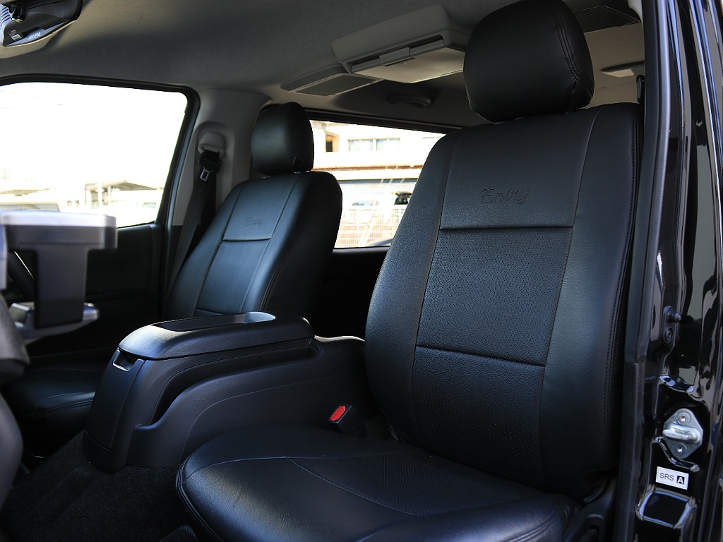 全席ブラックシートカバー