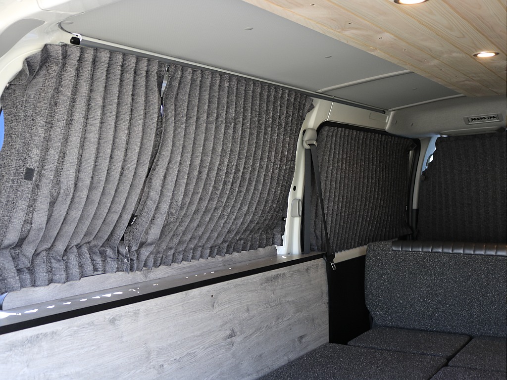 前面遮光カーテン