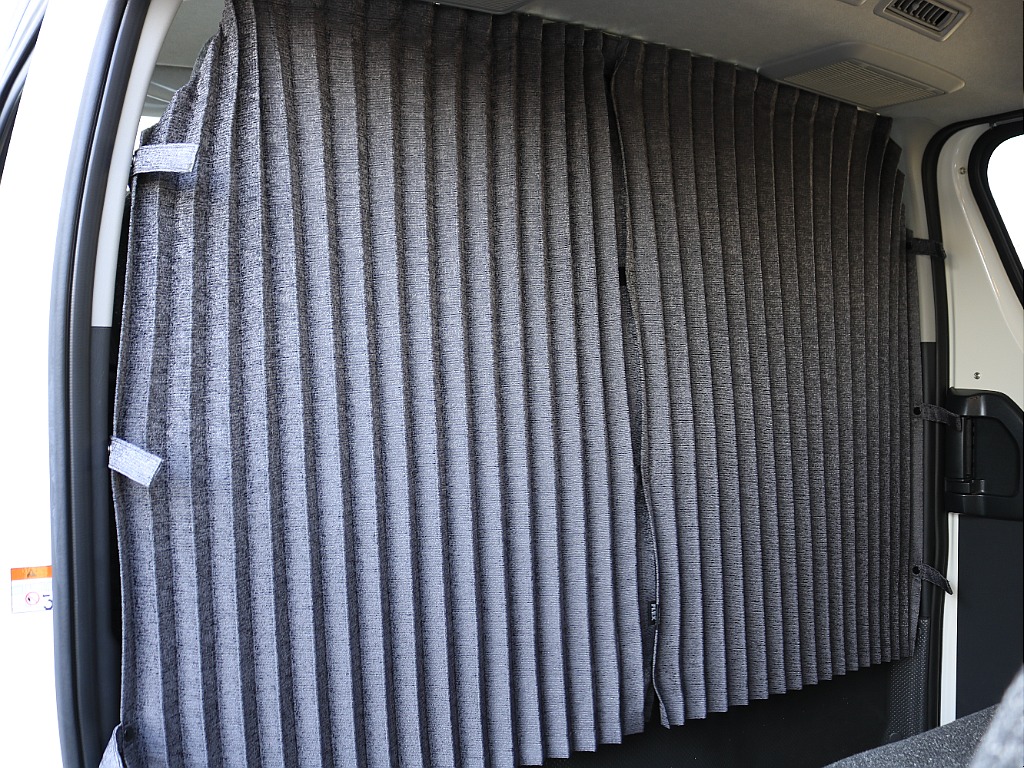 間仕切りカーテン