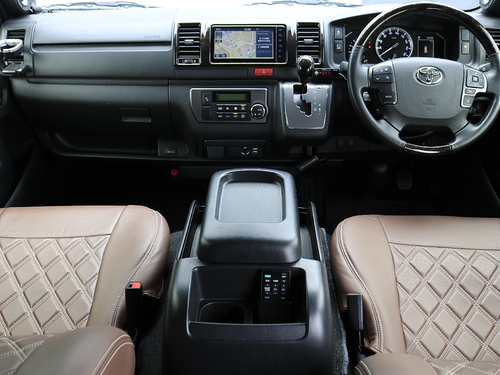 上質なインパネ周り