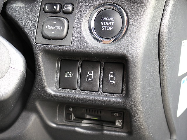 メーカーオプション両側パワースライドドア