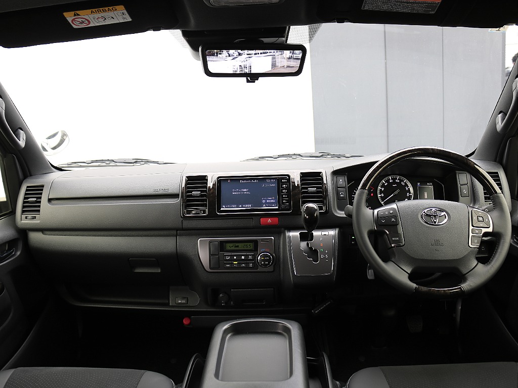 上質なインパネ周り