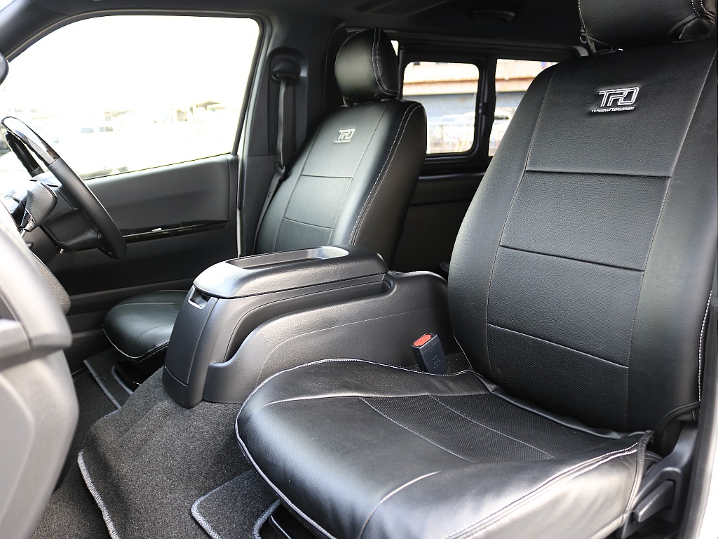 全席ブラックシートカバー