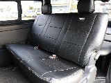 大人３人乗車可能なリアシート