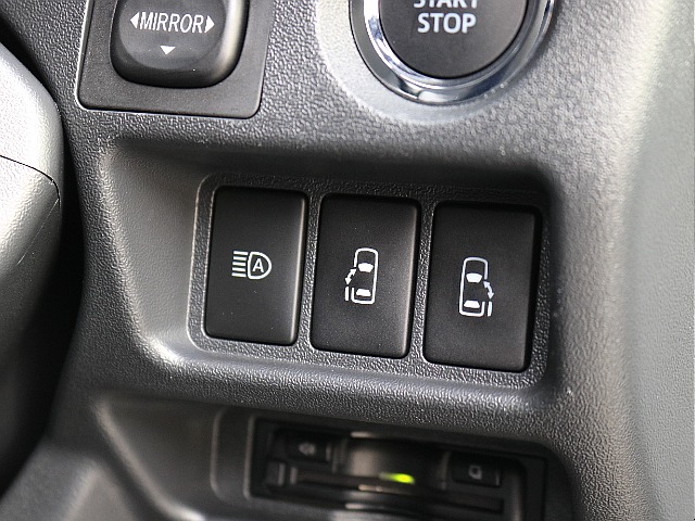 メーカーオプション両側パワースライドドア