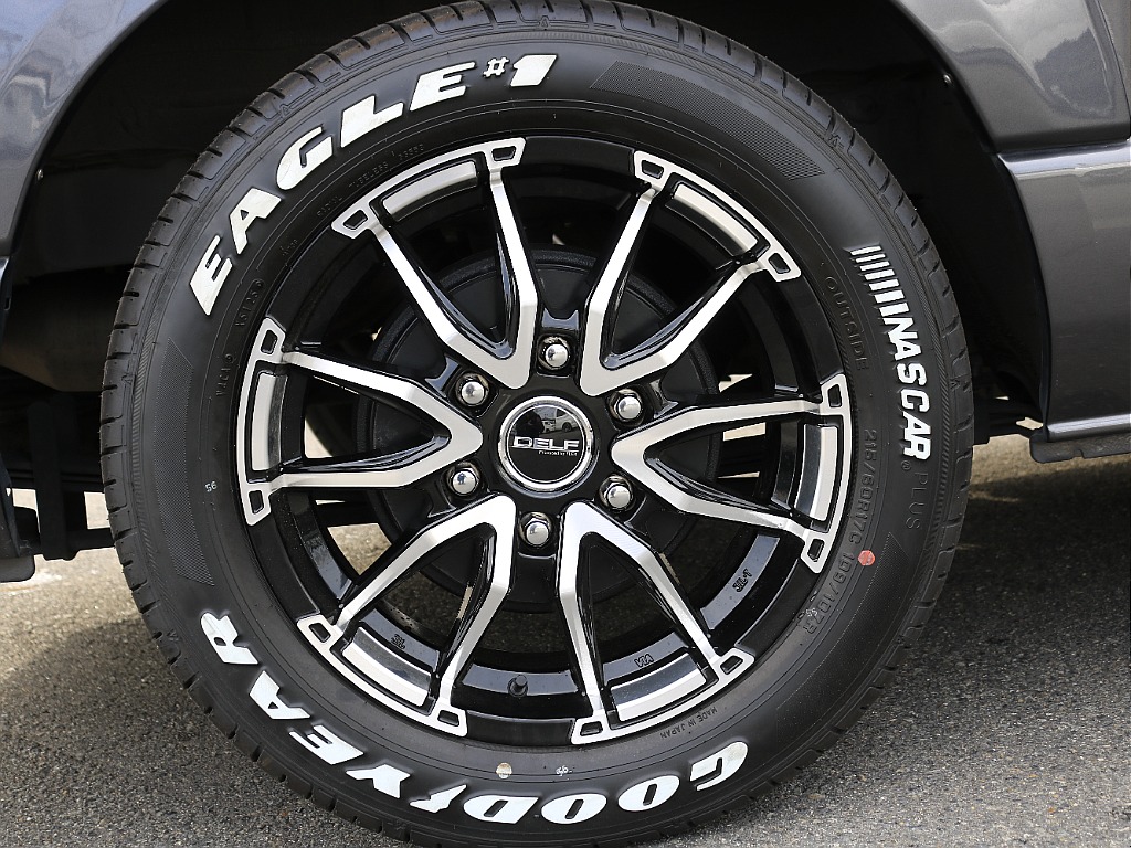 新品ナスカータイヤ