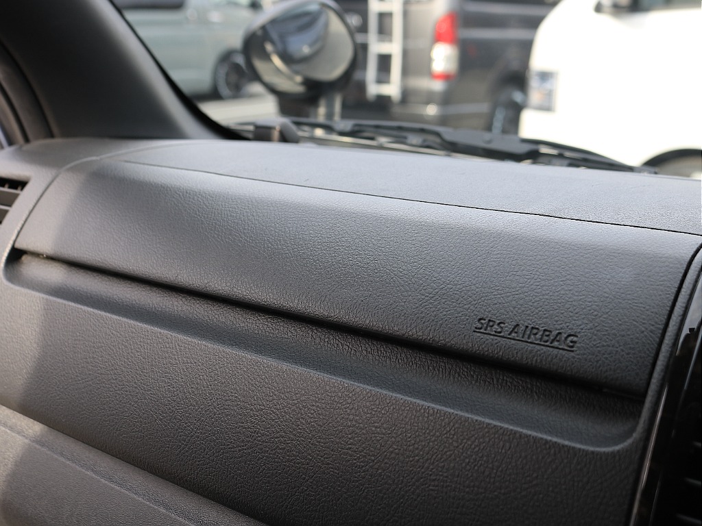 助手席側SRSエアバッグ