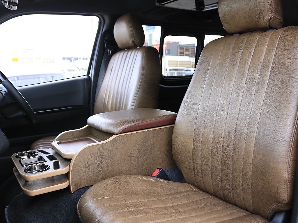 内外装、足回り、ナビと欲しい装備をパッケージングでコンプリートカスタム★もちろん追加カスタムもお任せください！どんなカスタムもお任せください！お客様のニーズに合わせたご提案をさせていただきます！