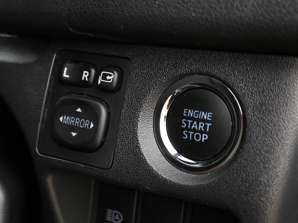 内外装、足回り、ナビと欲しい装備をパッケージングでコンプリートカスタム★もちろん追加カスタムもお任せください！どんなカスタムもお任せください！お客様のニーズに合わせたご提案をさせていただきます！