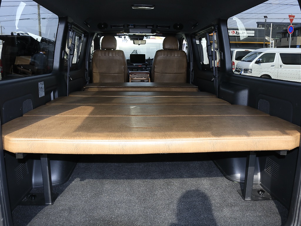 内外装、足回り、ナビと欲しい装備をパッケージングでコンプリートカスタム★もちろん追加カスタムもお任せください！どんなカスタムもお任せください！お客様のニーズに合わせたご提案をさせていただきます！