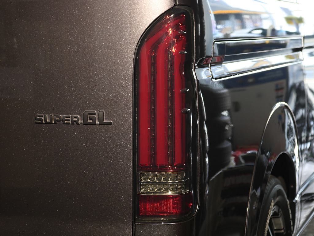 内外装、足回り、ナビと欲しい装備をパッケージングでコンプリートカスタム★もちろん追加カスタムもお任せください！どんなカスタムもお任せください！お客様のニーズに合わせたご提案をさせていただきます！