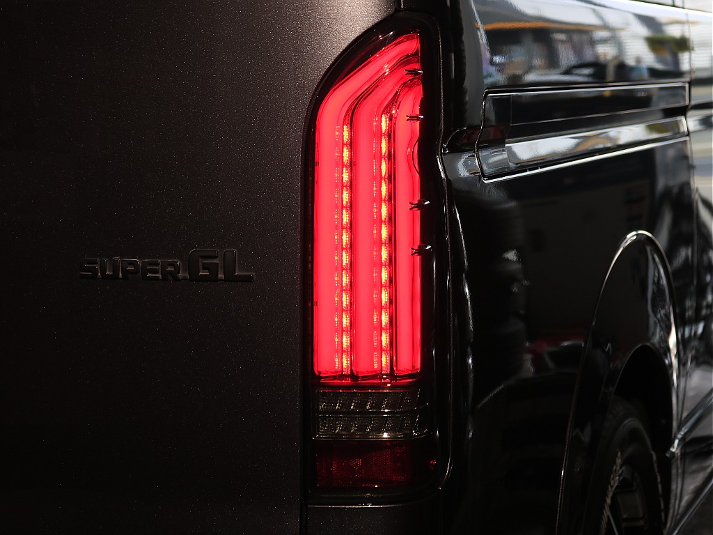 内外装、足回り、ナビと欲しい装備をパッケージングでコンプリートカスタム★もちろん追加カスタムもお任せください！どんなカスタムもお任せください！お客様のニーズに合わせたご提案をさせていただきます！