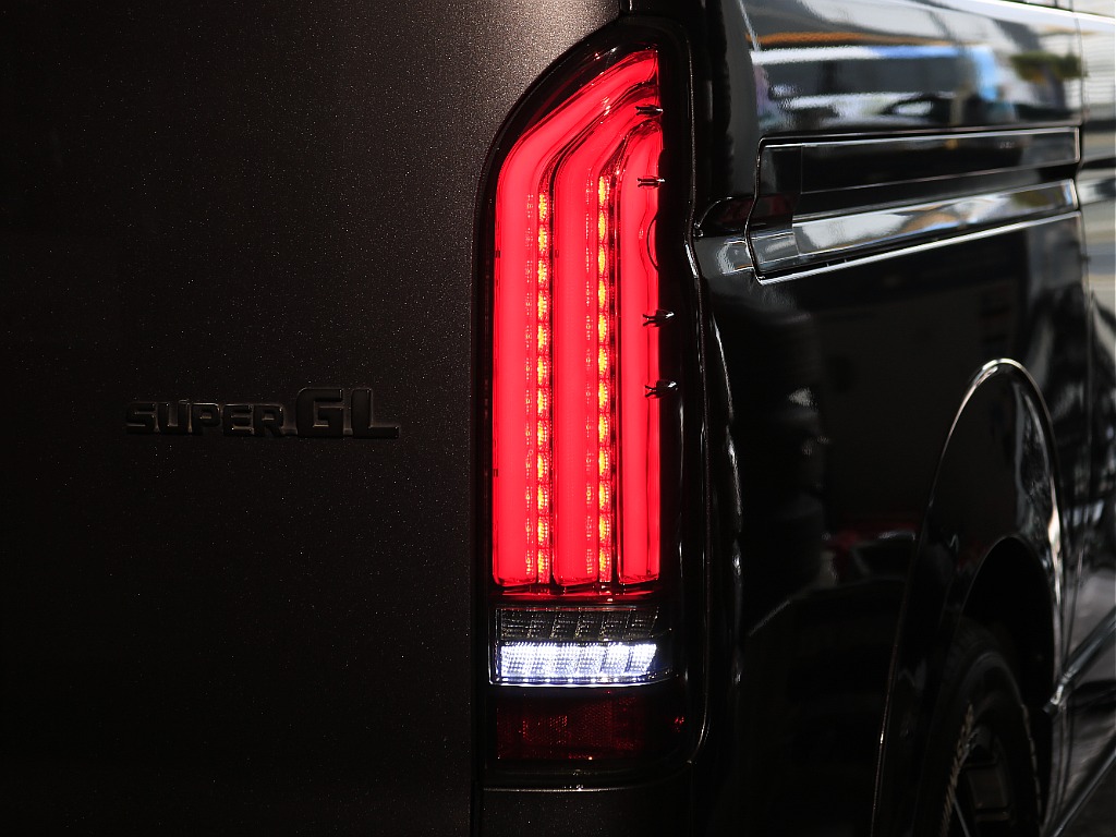 内外装、足回り、ナビと欲しい装備をパッケージングでコンプリートカスタム★もちろん追加カスタムもお任せください！どんなカスタムもお任せください！お客様のニーズに合わせたご提案をさせていただきます！