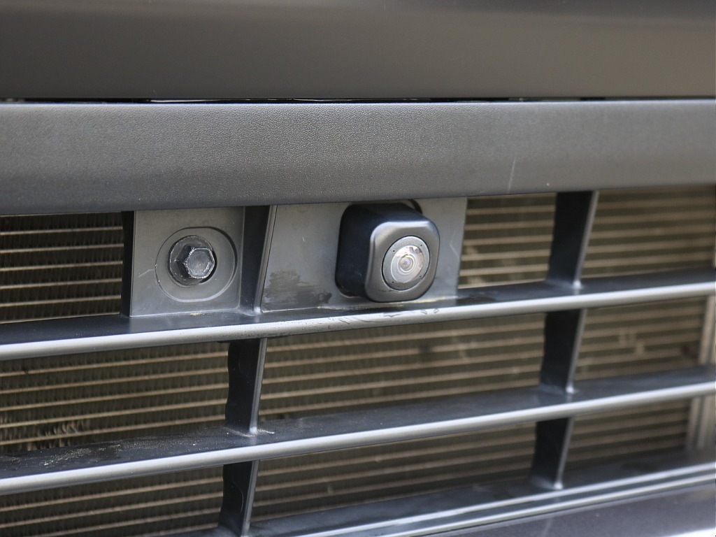 内外装、足回り、ナビと欲しい装備をパッケージングでコンプリートカスタム★もちろん追加カスタムもお任せください！どんなカスタムもお任せください！お客様のニーズに合わせたご提案をさせていただきます！