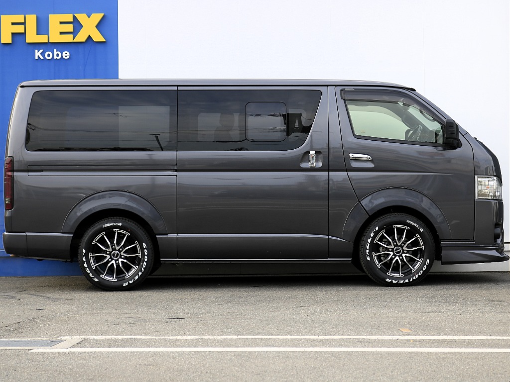 内外装、足回り、ナビと欲しい装備をパッケージングでコンプリートカスタム★もちろん追加カスタムもお任せください！どんなカスタムもお任せください！お客様のニーズに合わせたご提案をさせていただきます！