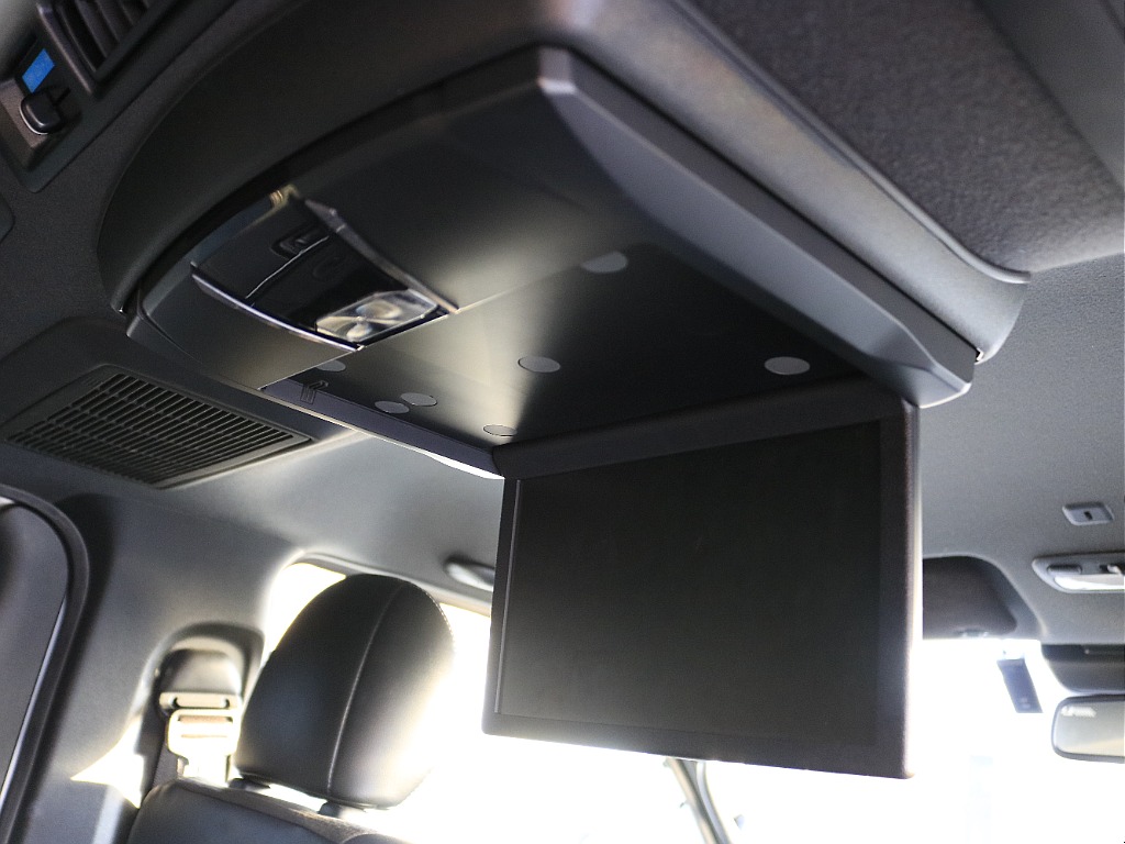 アルパイン製フリップダウンモニター