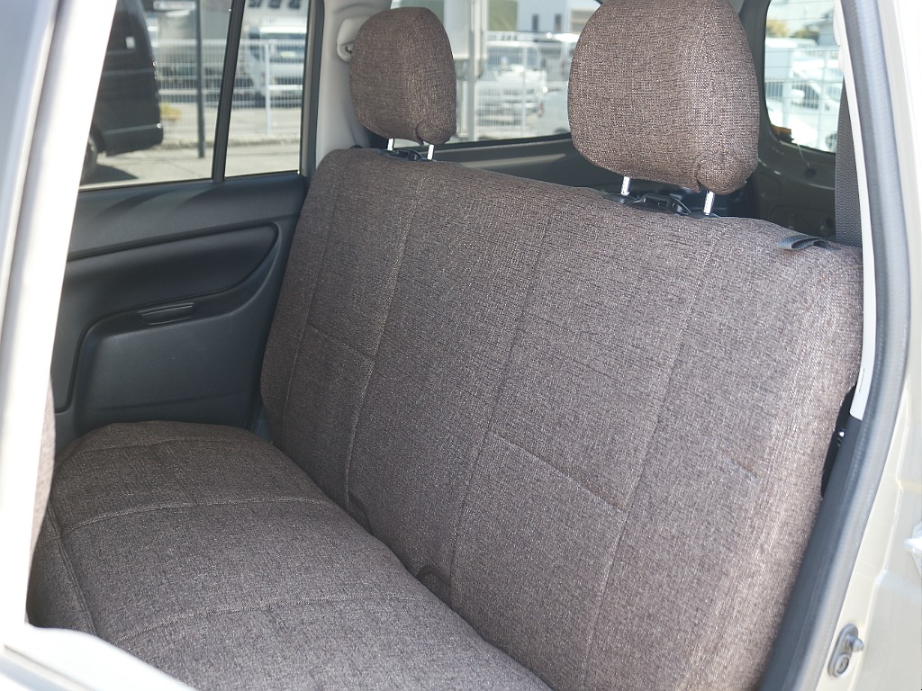 内外装、足回り、ナビと欲しい装備をパッケージングでコンプリートカスタム★もちろん追加カスタムもお任せください！どんなカスタムもお任せください！お客様のニーズに合わせたご提案をさせていただきます！