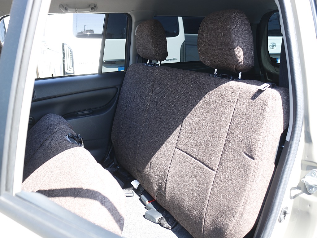 内外装、足回り、ナビと欲しい装備をパッケージングでコンプリートカスタム★もちろん追加カスタムもお任せください！どんなカスタムもお任せください！お客様のニーズに合わせたご提案をさせていただきます！