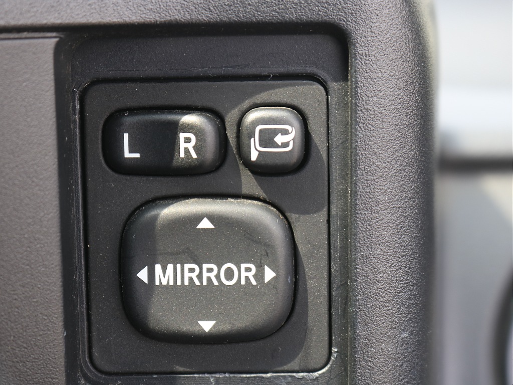 内外装、足回り、ナビと欲しい装備をパッケージングでコンプリートカスタム★もちろん追加カスタムもお任せください！どんなカスタムもお任せください！お客様のニーズに合わせたご提案をさせていただきます！