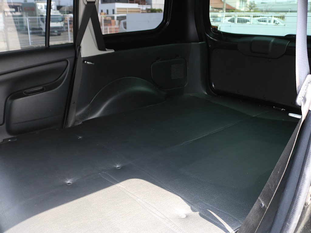 内外装、足回り、ナビと欲しい装備をパッケージングでコンプリートカスタム★もちろん追加カスタムもお任せください！どんなカスタムもお任せください！お客様のニーズに合わせたご提案をさせていただきます！