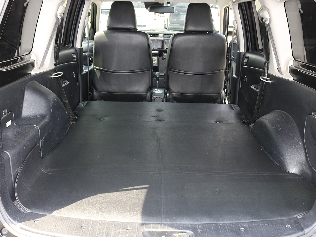 内外装、足回り、ナビと欲しい装備をパッケージングでコンプリートカスタム★もちろん追加カスタムもお任せください！どんなカスタムもお任せください！お客様のニーズに合わせたご提案をさせていただきます！