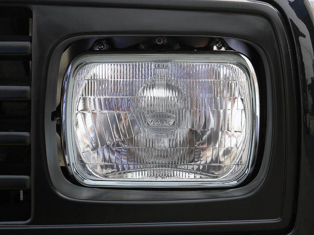 内外装、足回り、ナビと欲しい装備をパッケージングでコンプリートカスタム★もちろん追加カスタムもお任せください！どんなカスタムもお任せください！お客様のニーズに合わせたご提案をさせていただきます！